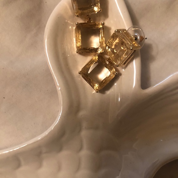 Earrings - Picture 2 of 4